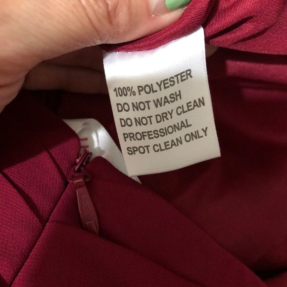 JJs House Burgundy Chiffon One shoulder maxi 16 - Picture 8 of 9